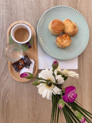 Nový a krásny projekt v Nových Zámkoch spája pekárstvo s kaviarňou priamo na Korze. Musíte vidieť😍 @kaviarenkorzo...